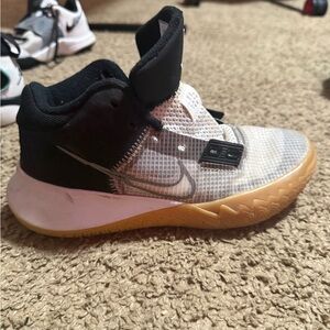 Nike Kids' Black and White Sneakers with Gum Sole